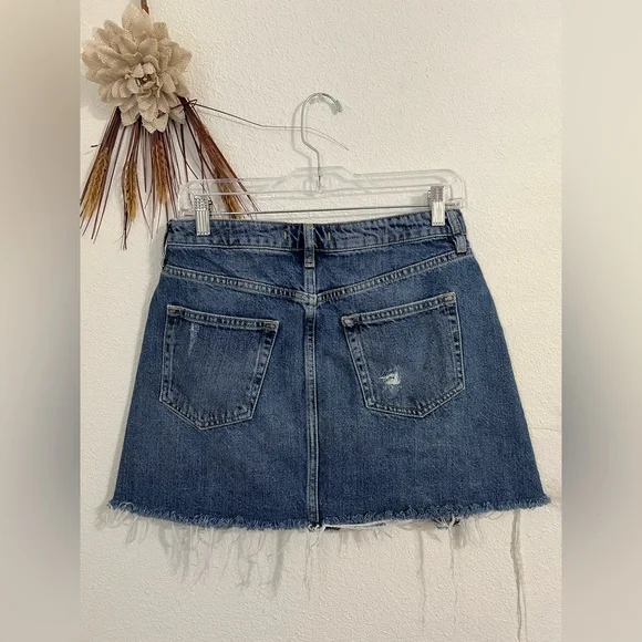 We The Free by Free People Denim Jean Skirt Size 30 Frayed Hem - Picture 7 of 7